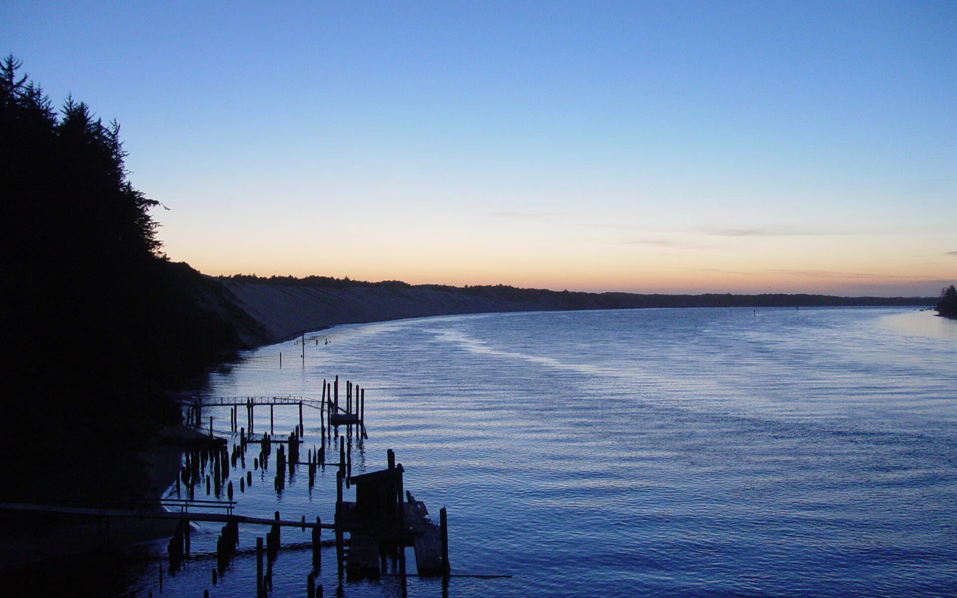 开云体育下载网址-国足年轻球员表现突出,展现新活力,国足年轻新星